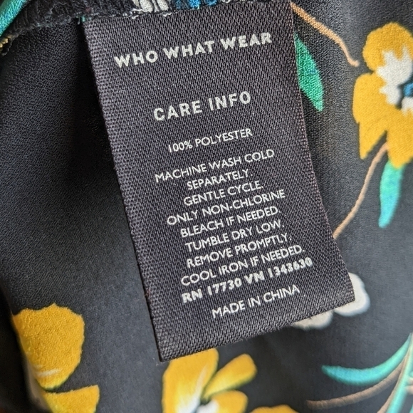 WHO What Wear Black Floral Button Down Blouse S Office Work Brunch - Picture 12 of 15